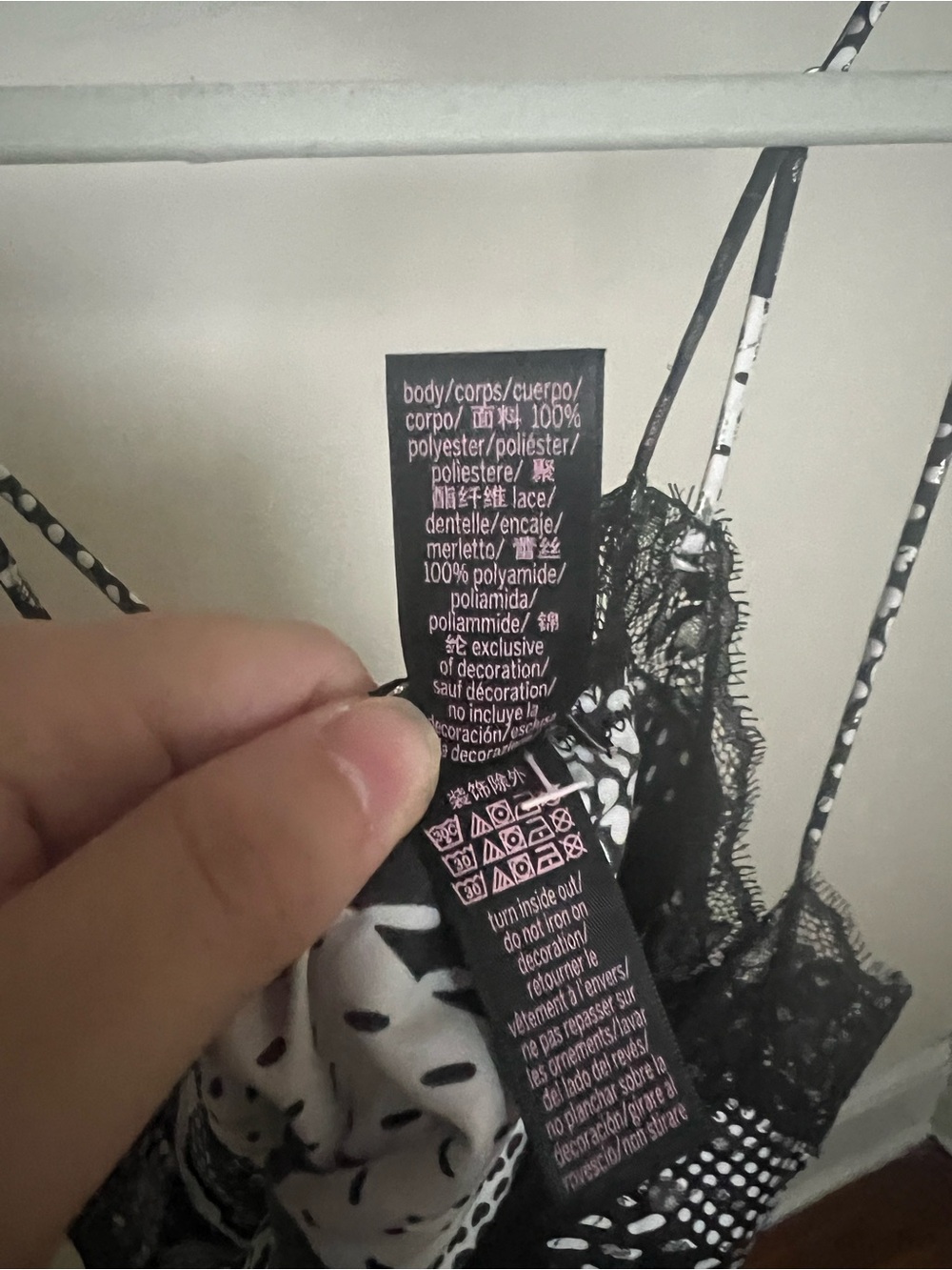 Victorias Secret Black & White Lace Trim Satin Cami Top - Picture 4 of 4